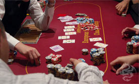 folks playing real money poker